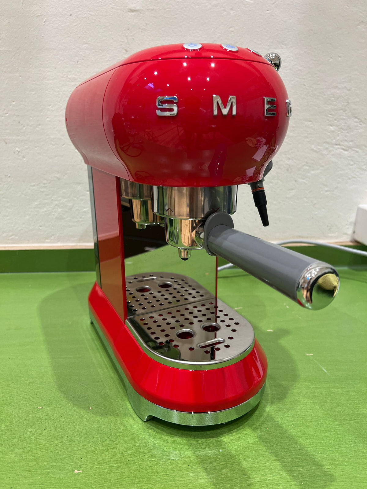Smeg ECF01 (Espressomaschine)
