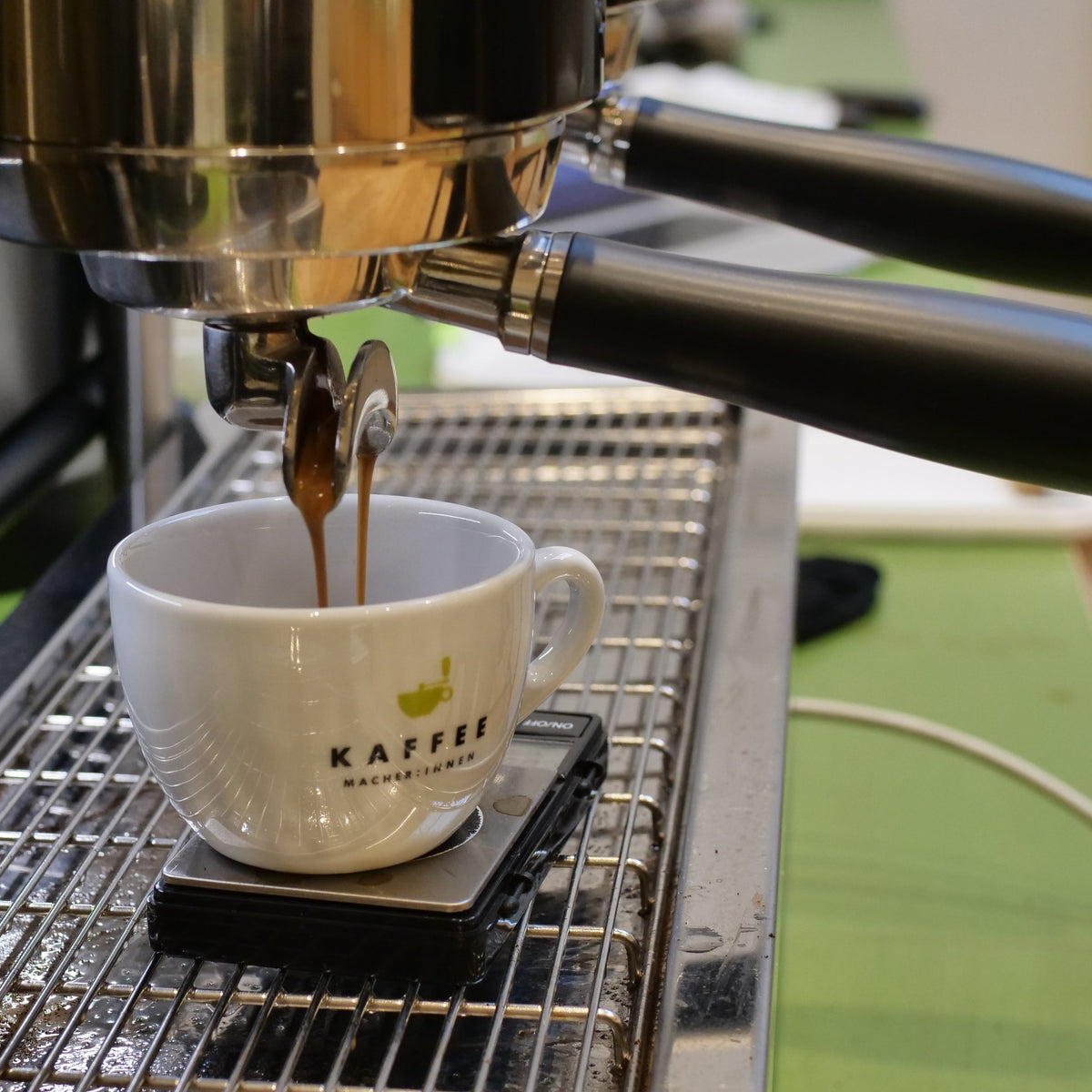 Anfänger Kaffeekurs ✓ Barista Einführung ✓ Espresso zubereiten ✓ Latte Art ✓
